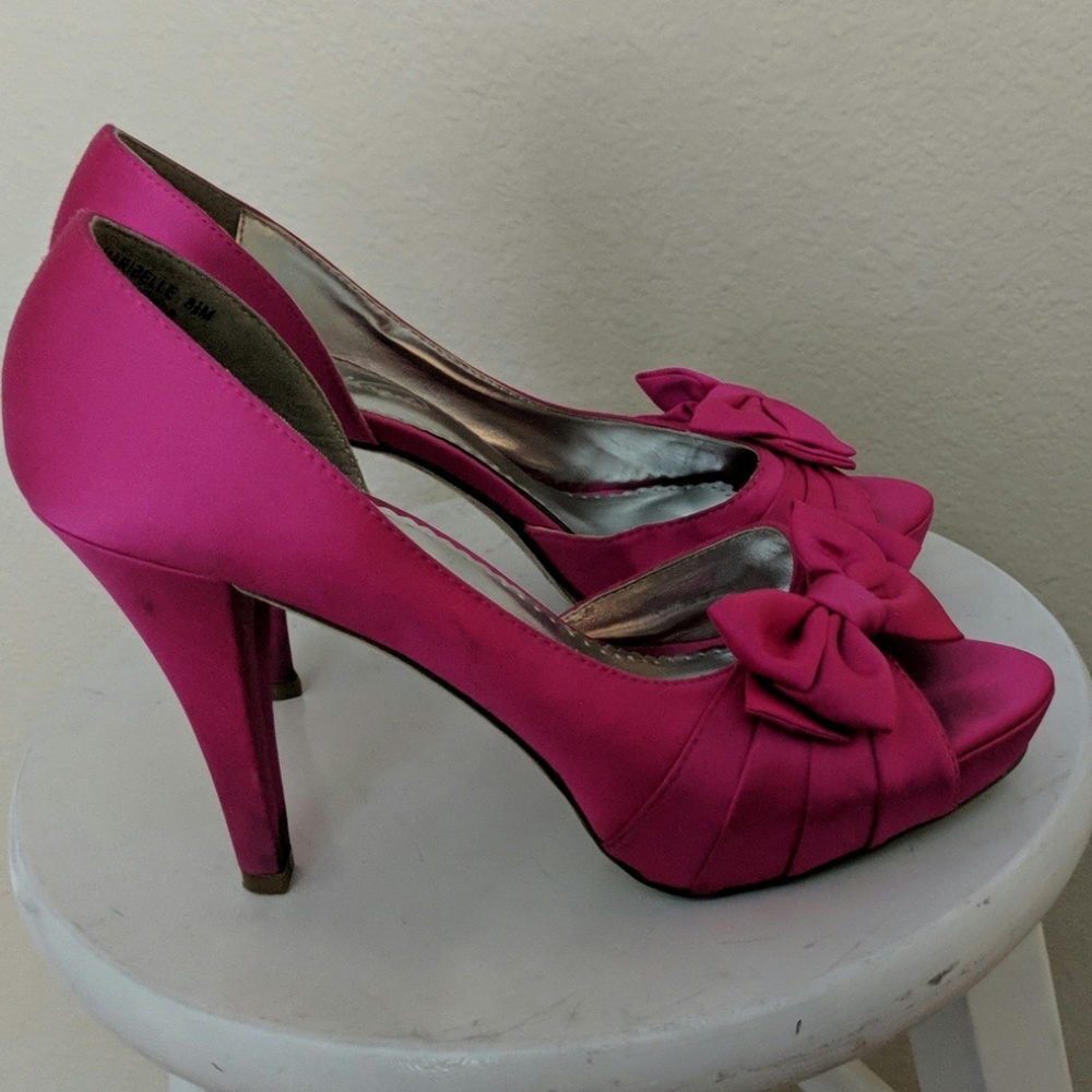 Pink Heels with 🎀